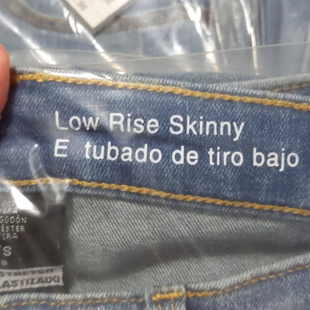 Mossimo jeans bundle - Picture 4 of 13
